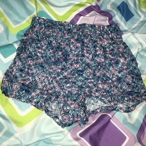 Patterned shorts